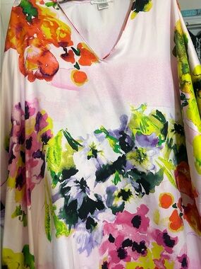 Natori Pink Floral V-Neck Caftan Robe